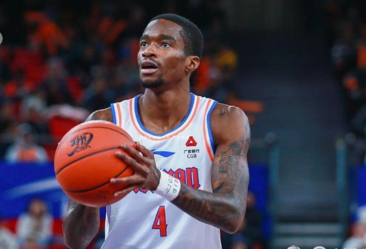 广东队再签超级外援，CBA得分王加盟，帮助广东队冲第12冠